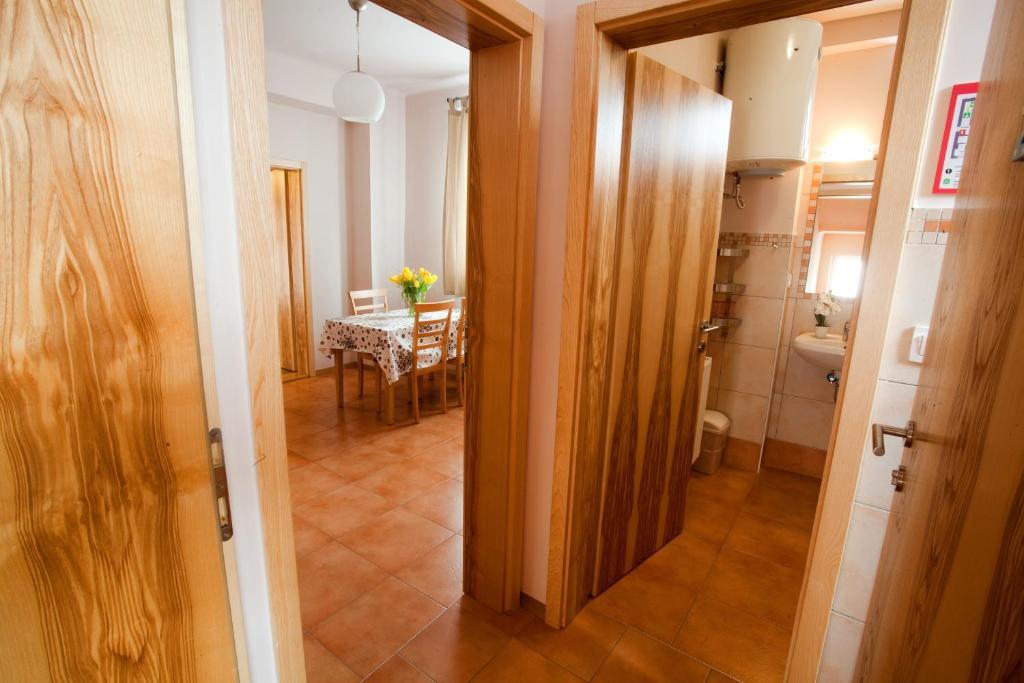 Alo Apartments Vila Klara Ljubljana Oda fotoğraf